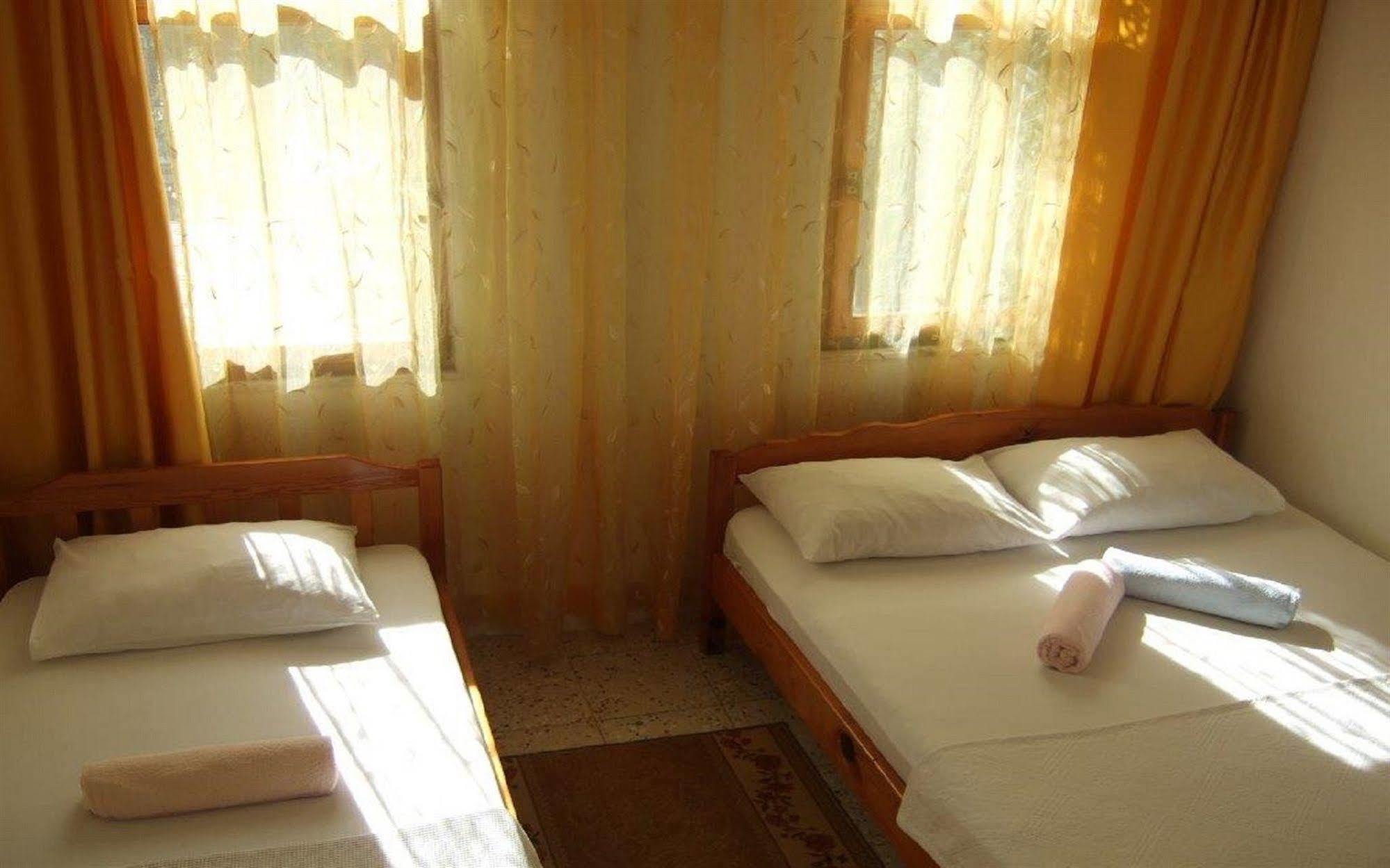 Ferah Hostel Monica'S Place Фетхие Экстерьер фото